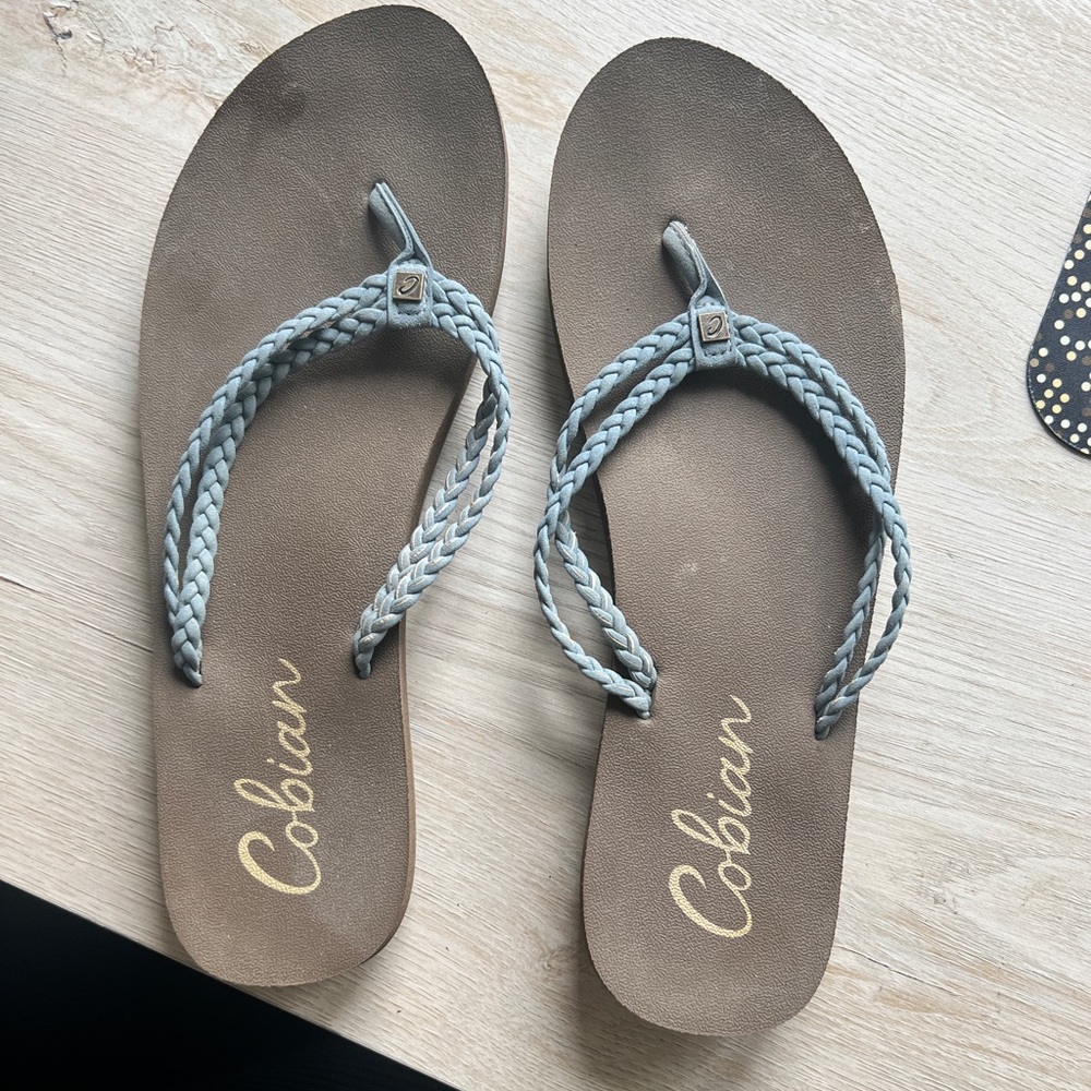 Never worn flip flops